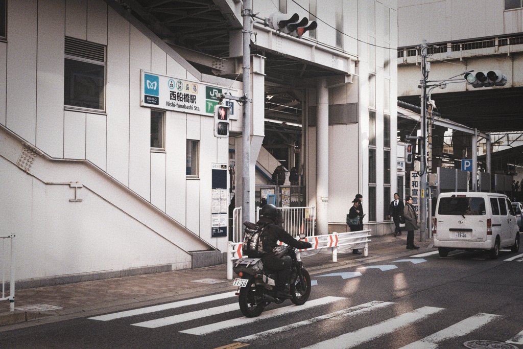 西船橋駅前にて