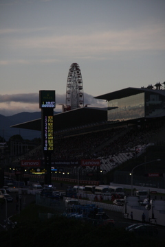 夕日とともに静かになっていくレース後の鈴鹿
