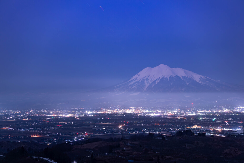 月夜の津軽富士