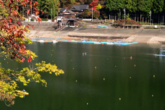 対岸に噂の長源寺