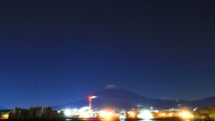 夜の田子の浦と富士