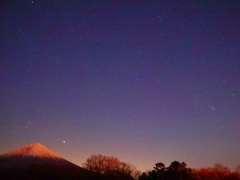 夜富士と夜空