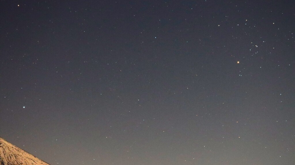 ちょこっと富士山とヒアデス星団20231122