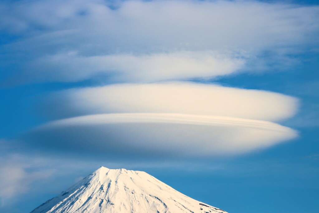 今朝の笠雲①（8時8分）