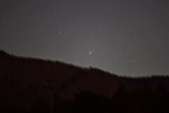 山に消えるポン・ブルックス彗星