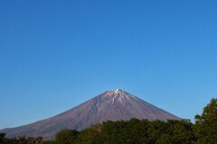 西から見た富士山