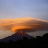 赤富士と笠雲1