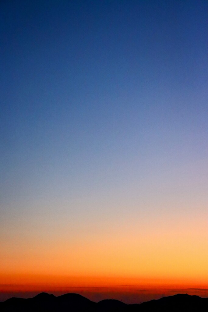 夕暮れ時の色層