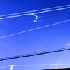 電線と流れ星