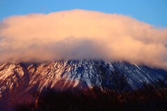 豪快な笠雲