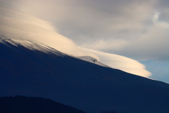 宝永山上空の笠雲