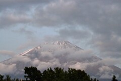 2025年初冠雪の日　夕方の富士山