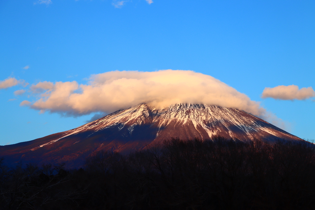 花輪君のような笠雲