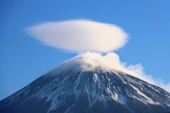 綿菓子のような笠雲