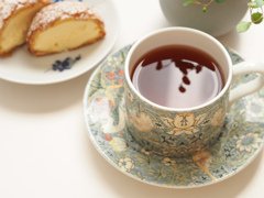 手作りシュークリームでお茶を