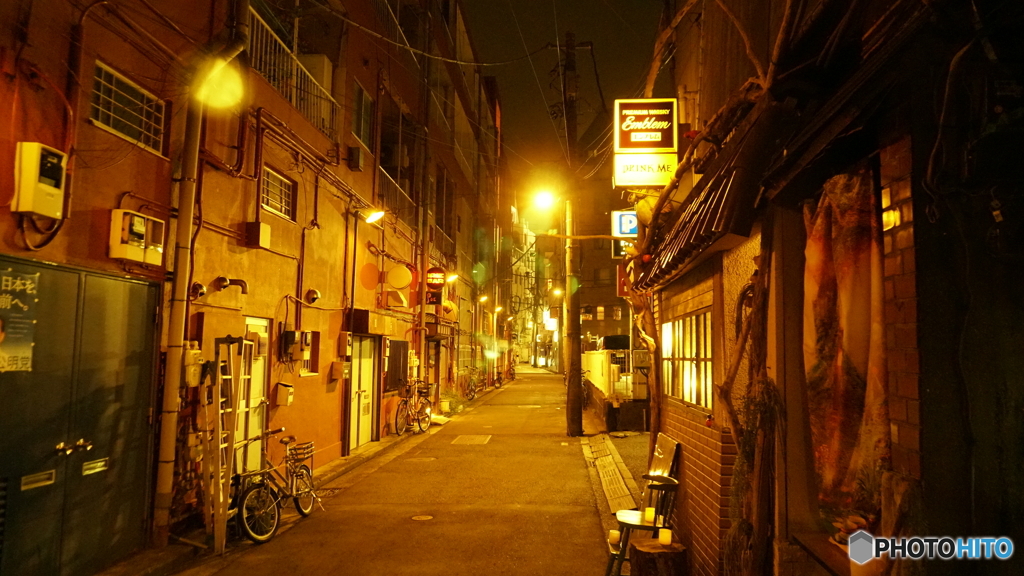 路地裏の夜①