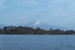 奥の洲から見る伊吹山