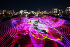 大桟橋にあらわれる