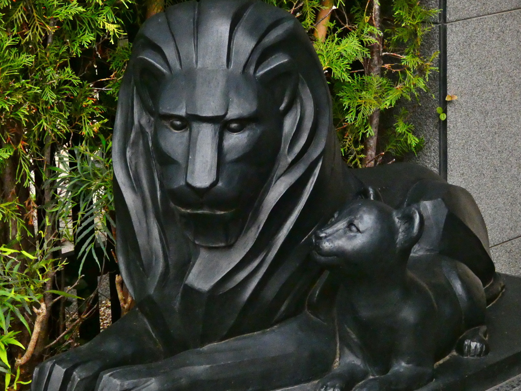 親子ライオン像