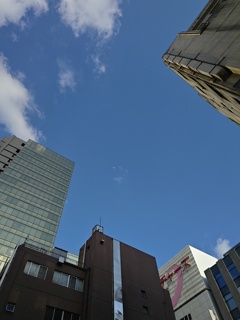 仕事先にて 東京の夕空
