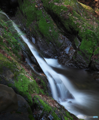 渓流の水しぶき