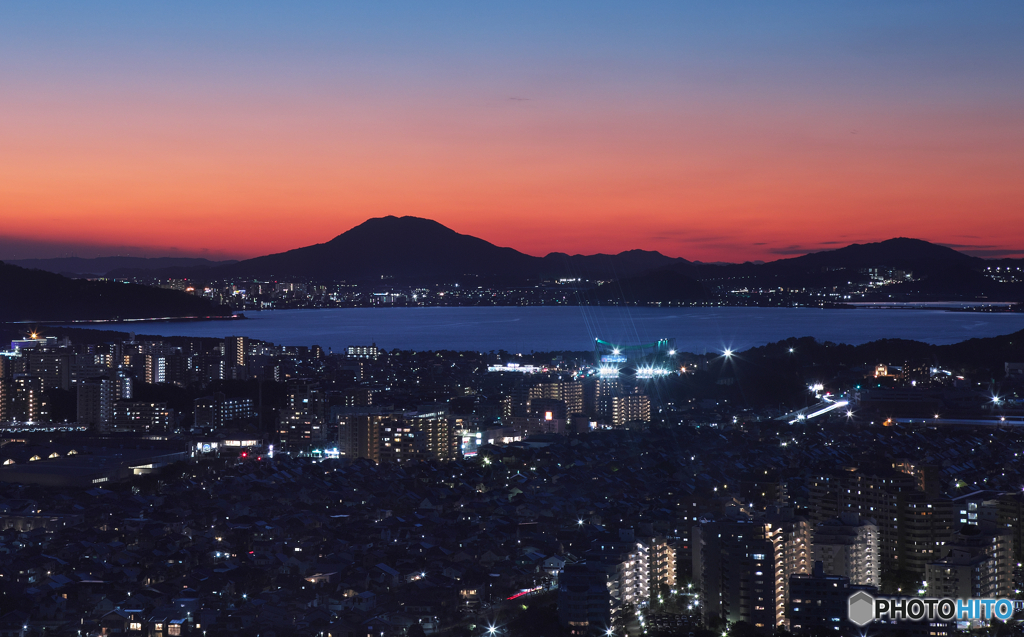 可也山と今津湾の夕景