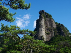 上州子持山の獅子岩