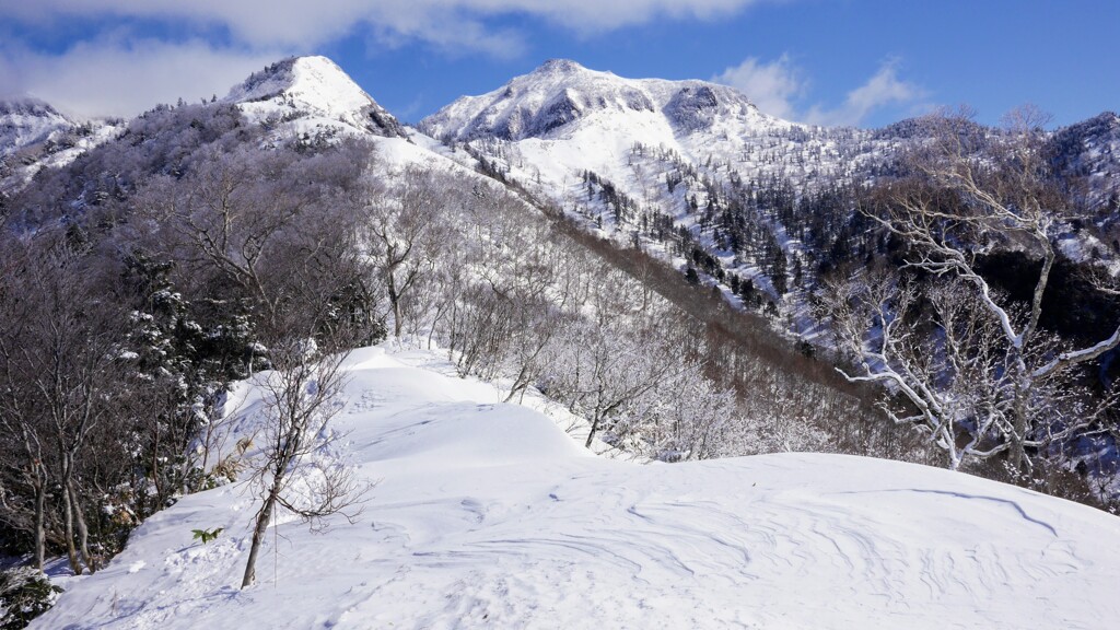 獅子ヶ鼻山を雪歩き