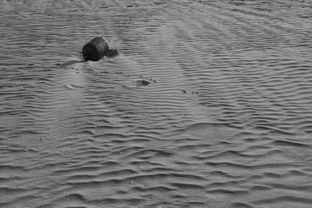 砂の海に浮かぶ