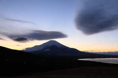 フジヤマ　雲流れ