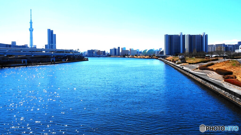 春のうららの隅田川