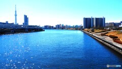 春のうららの隅田川