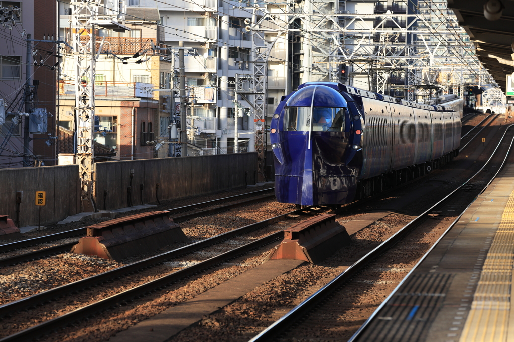 鉄仮面（ラピート）