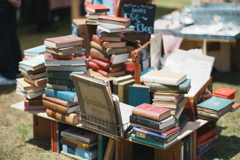 洋書の山