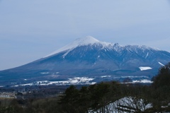 あせぬま橋から望む岩手山