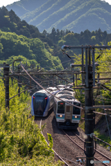 E353系と211系