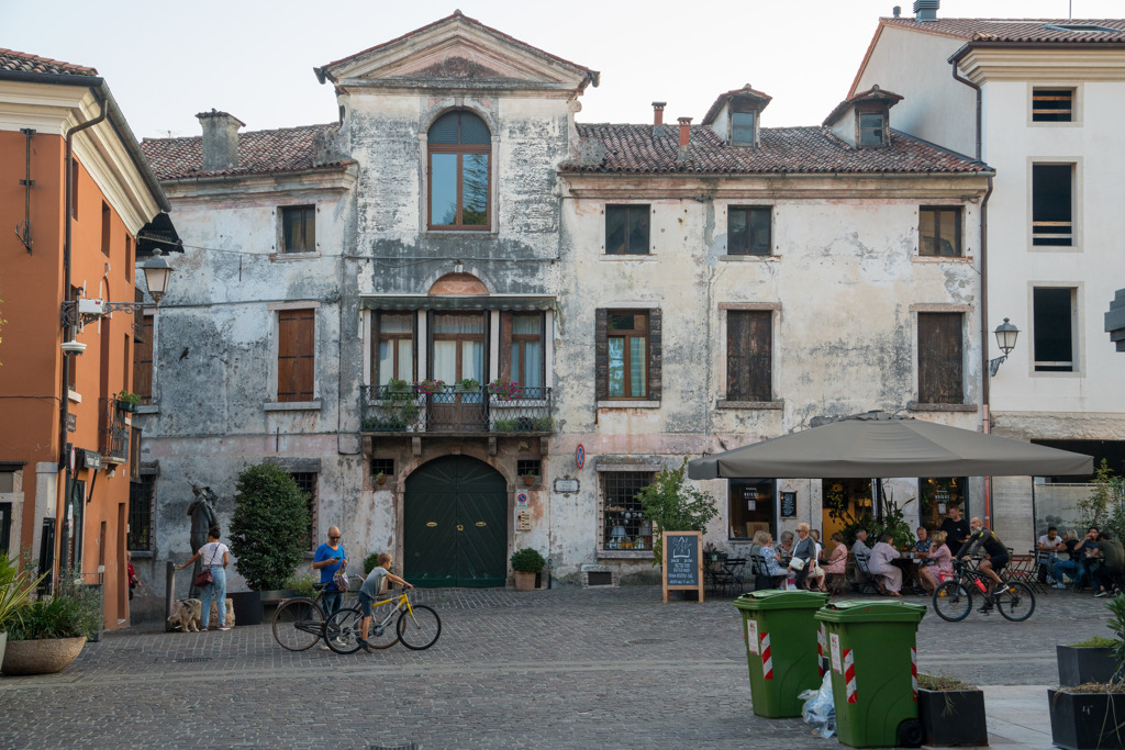 イタリア　バッサノの街風景