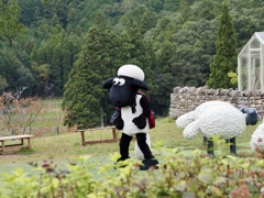 待ち構える羊のショーン 待ち構える羊のショーン