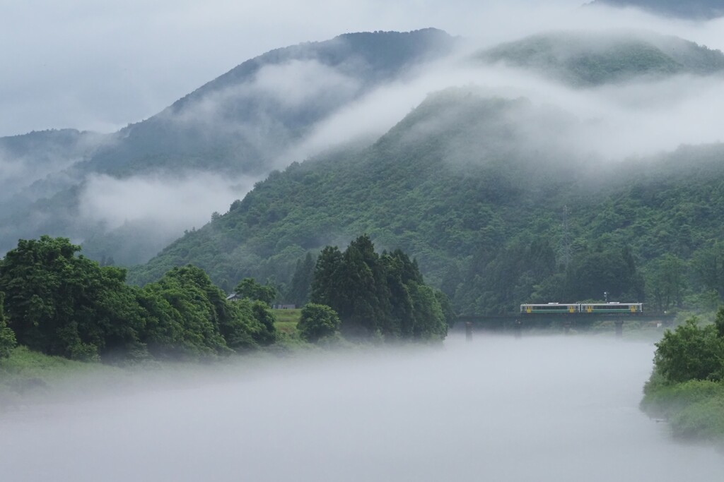 破間川(あぶるまがわ)鉄橋