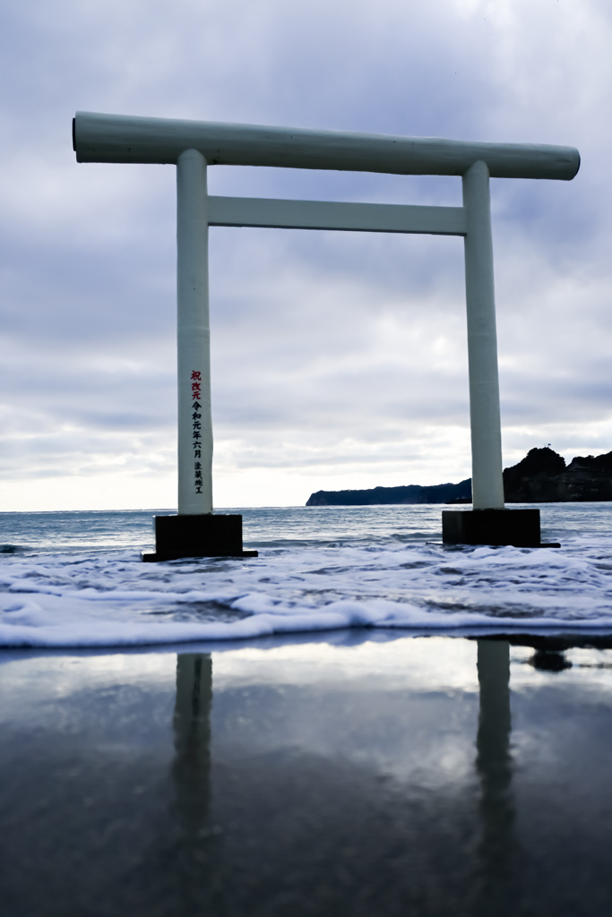 白い鳥居