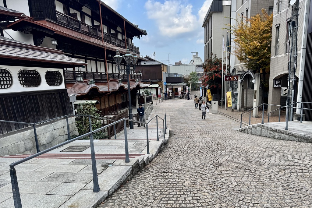 20241203松山市b17