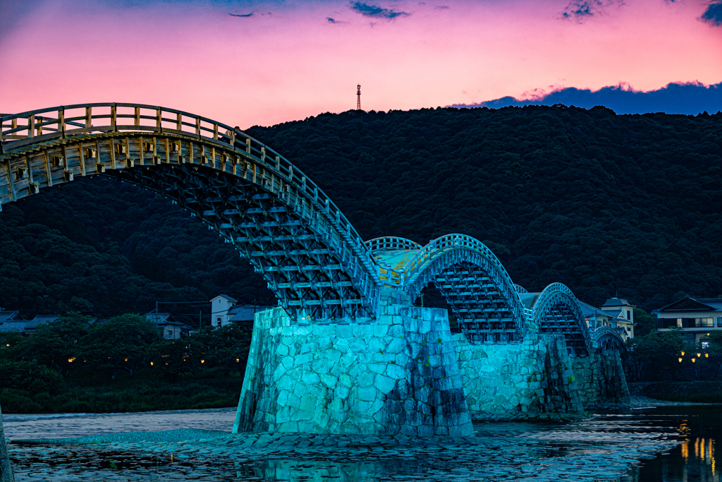 錦帯橋　ライトアップ　ブルー　１