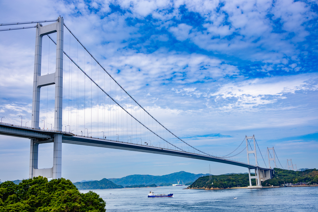 来島海峡大橋　昼景