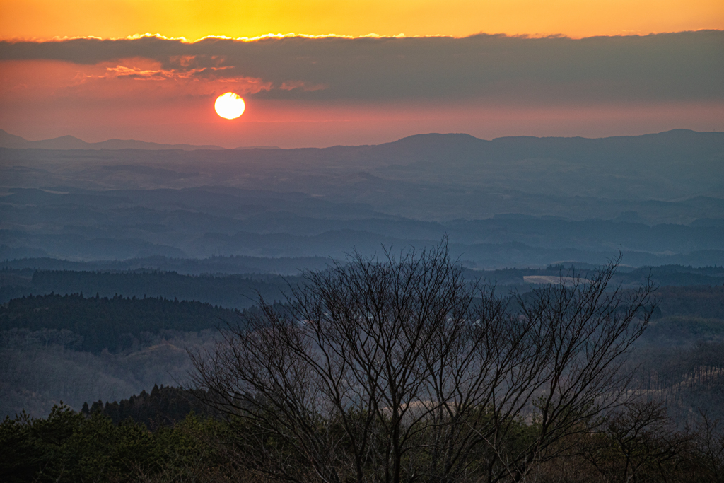 キャンプ場の夕景　３