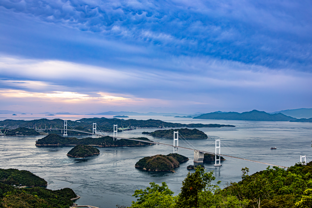 来島海峡大橋　夕景