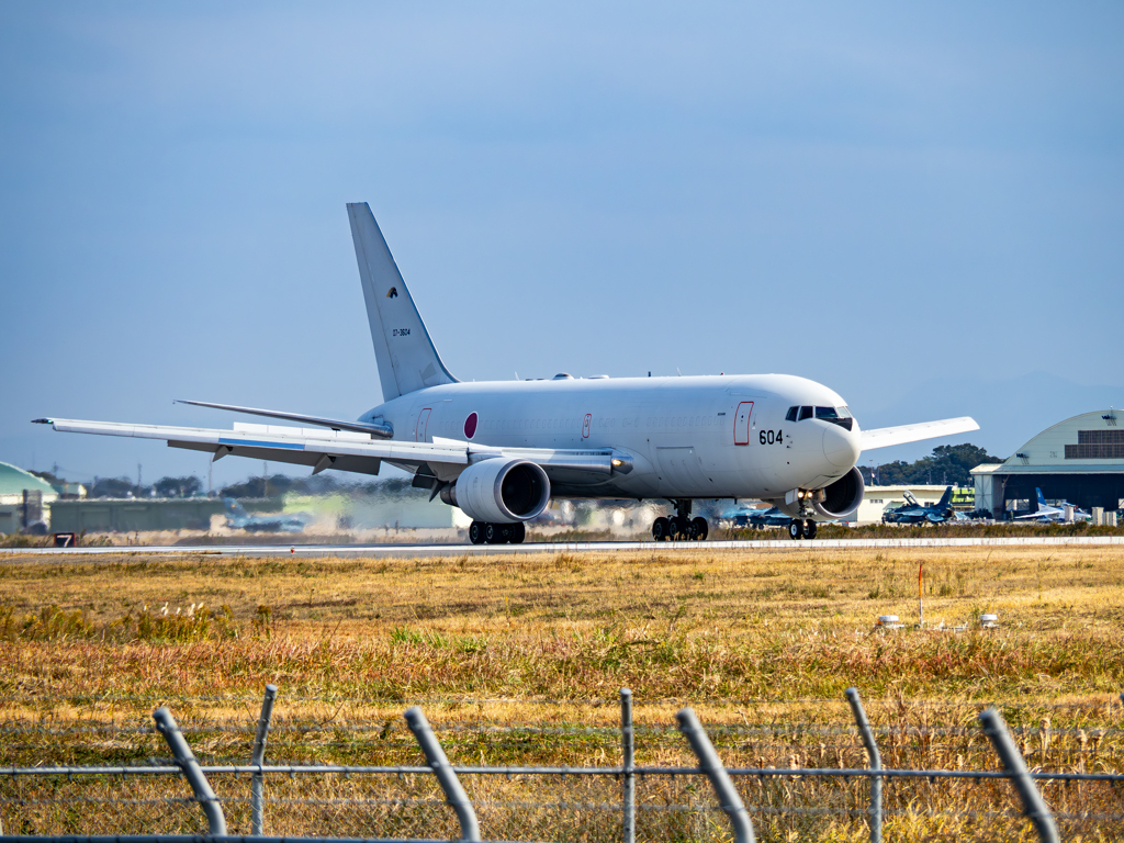 空飛ぶガソリンスタンドKC-767