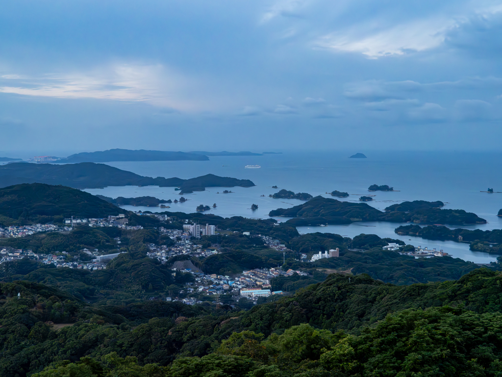 朝靄の中の九十九島