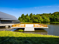 まがたま池の奉納舞台