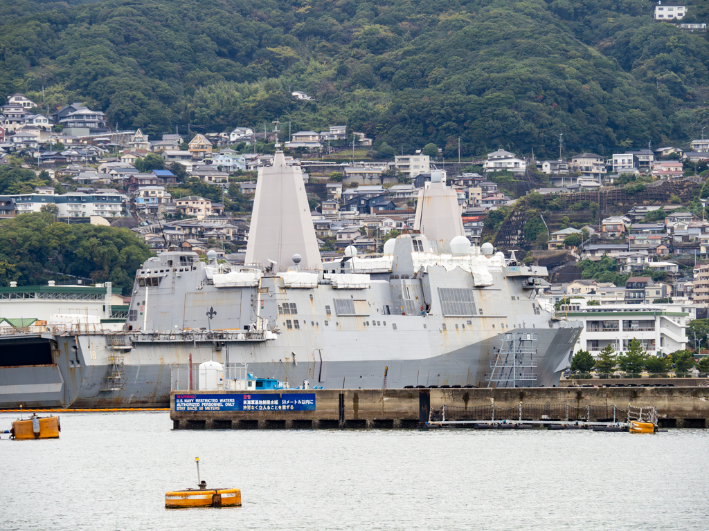 ドック型輸送揚陸艦ニューオーリンズ