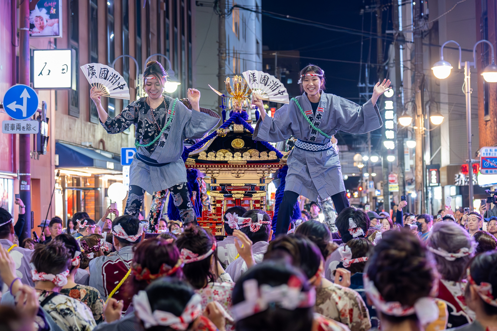 お神輿好きな女衆